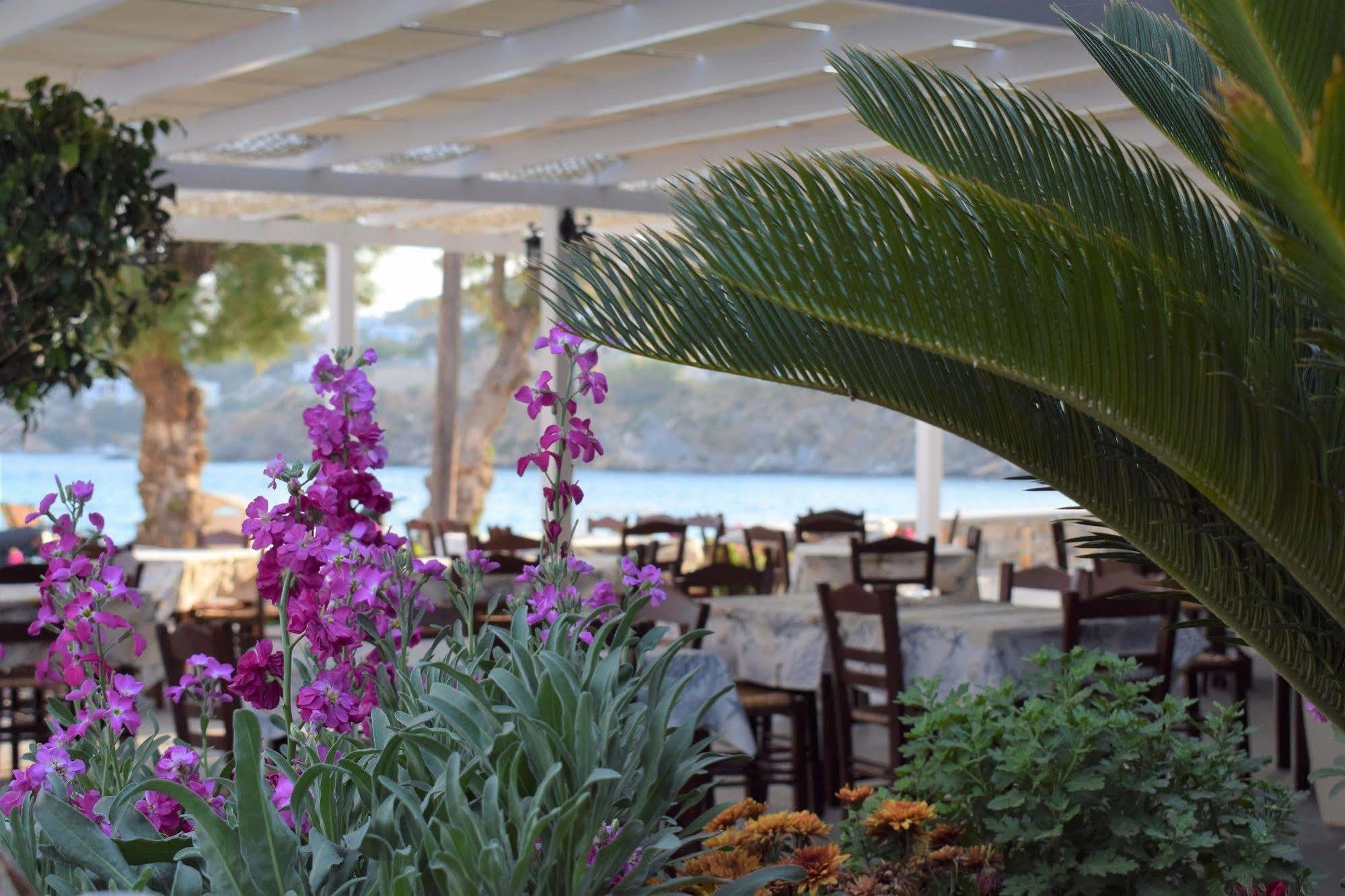 Vari Beach Hotel Exterior photo