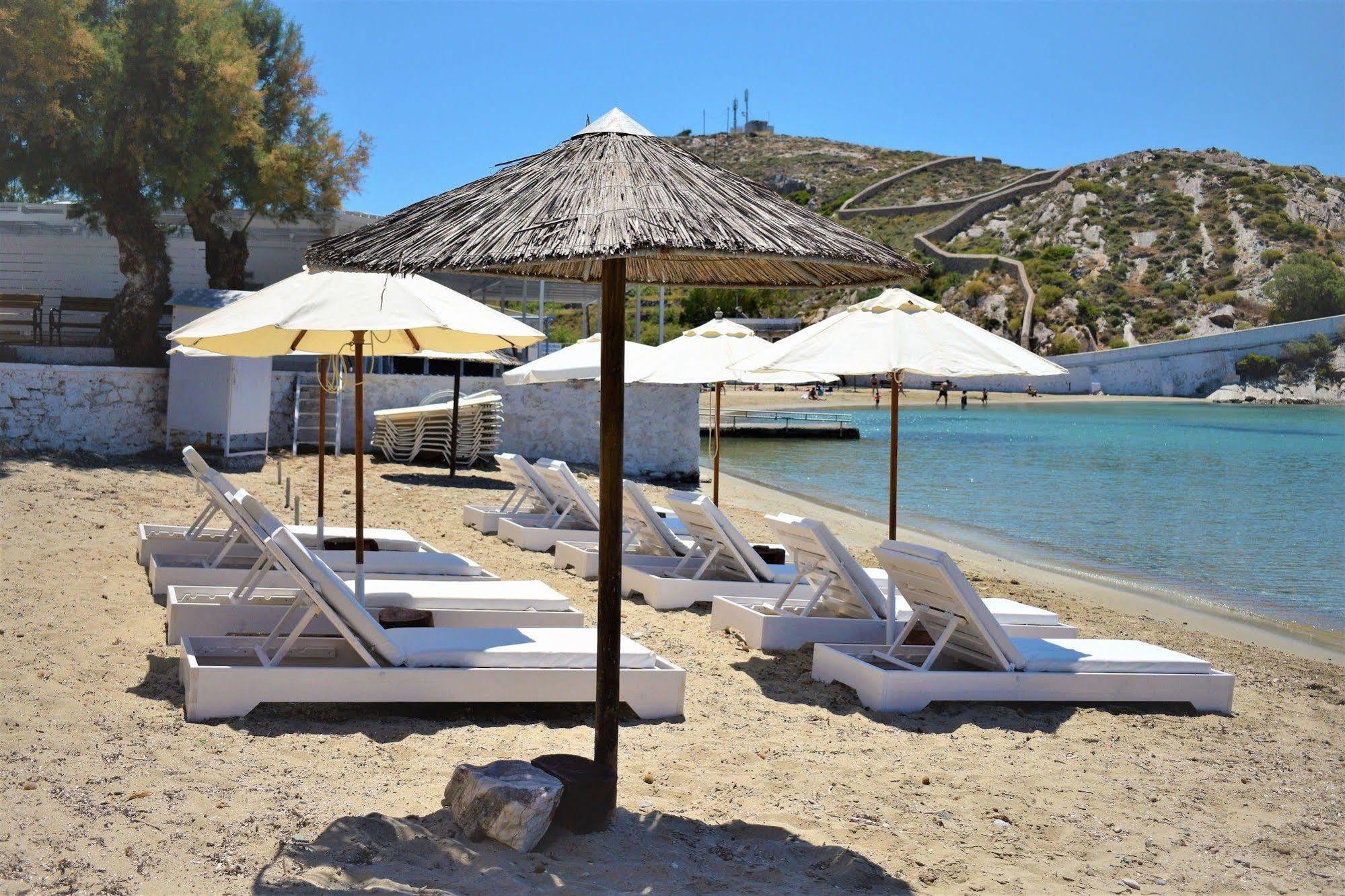 Vari Beach Hotel Exterior photo